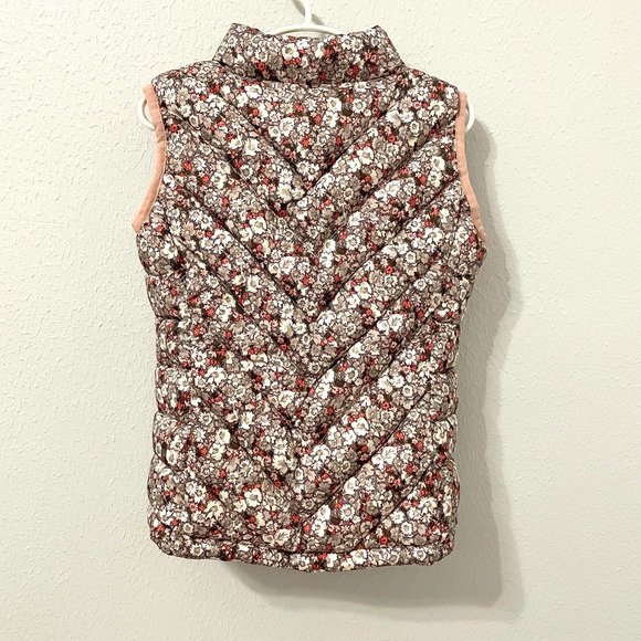 Gently used Gap Kids floral puffer vest size S - Picture 2 of 3